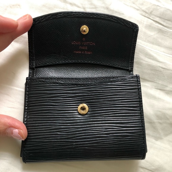 💯 Authentic Louis Vuitton Epi wallet - Picture 1 of 4
